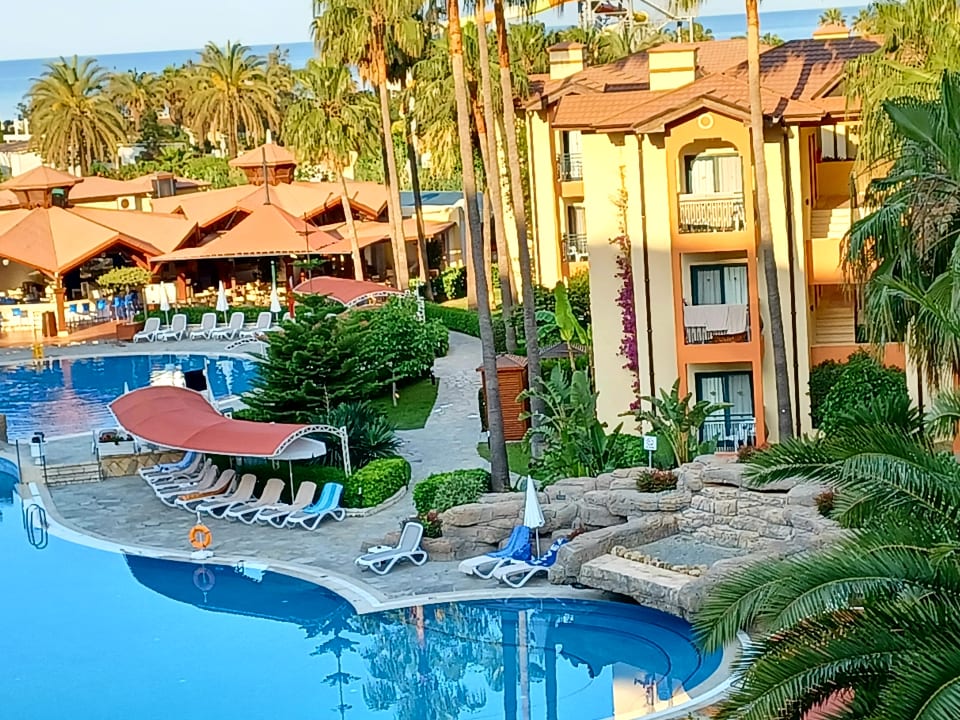 Pool Miramare Queen Hotel