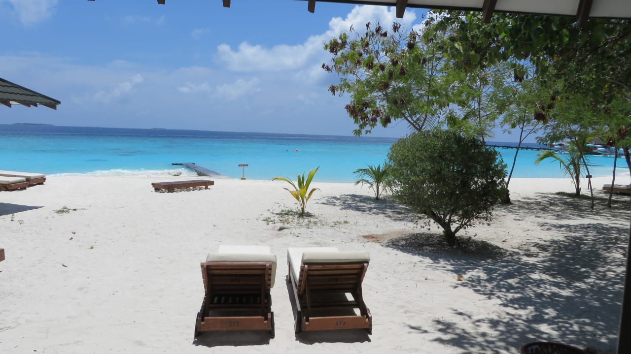 Blick aus unserem Bungalow Adaaran Select Meedhupparu Island Resort - Premium All Inclusive