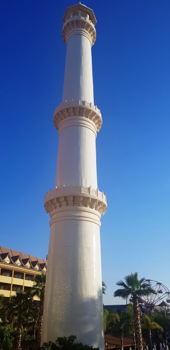 Die zwei Türme Royal Taj Mahal Hotel