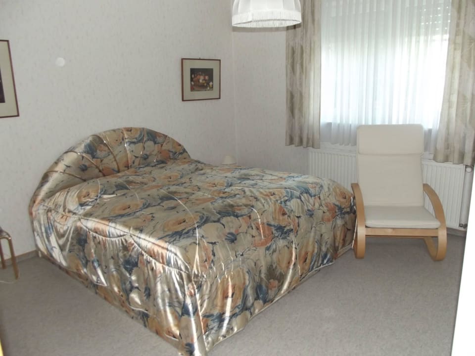 Das Schlafzimmer Ferienwohnung Rheinblick