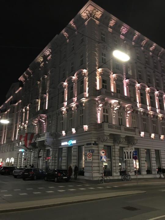 Außenansicht Motel One Wien-Staatsoper