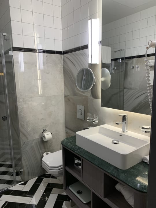 Zimmer Grand Poet Hotel by Semarah