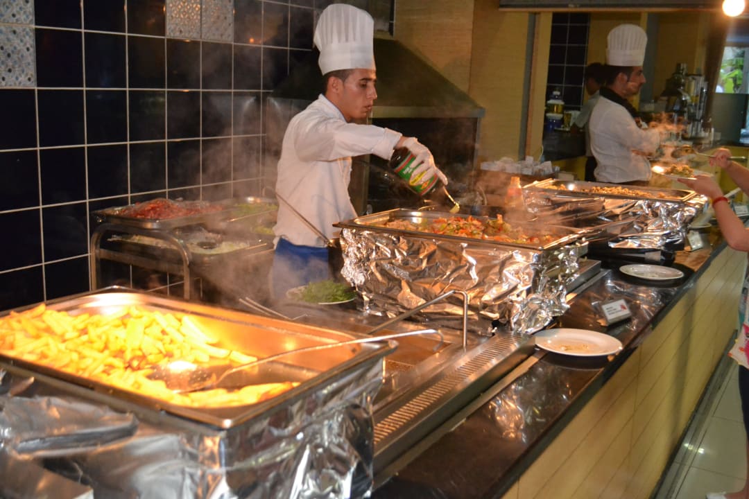 Abendbüffet Can Garden Resort