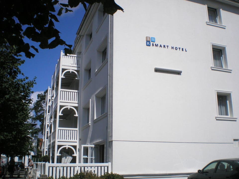 Seitenansicht vom Smart-Hotel Smart Hotels & Resorts Binz