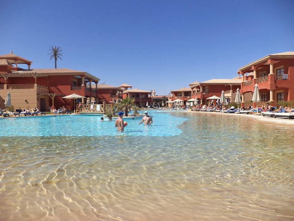 Der Pool im 400er Bereich Pickalbatros Alf Leila Wa Leila Resort - Neverland Hurghada
