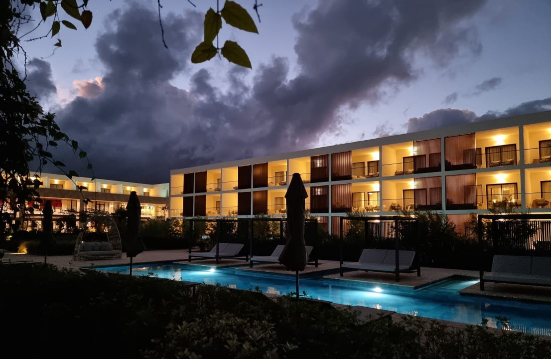 Pool Live Aqua Punta Cana - All Inclusive - Adults Only