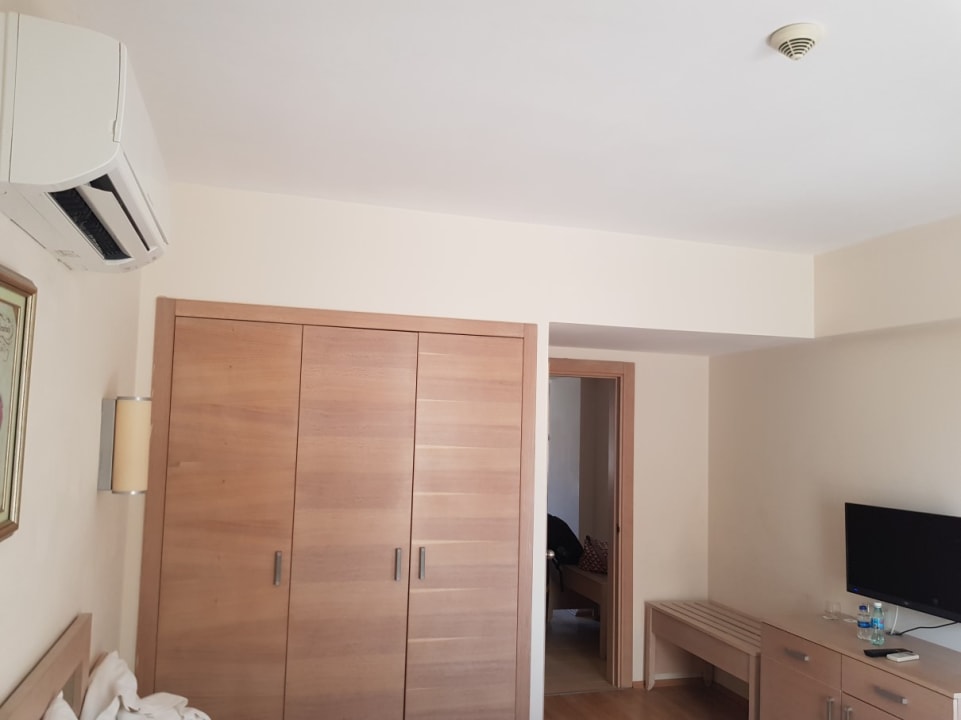 Zimmer Side Breeze Hotel