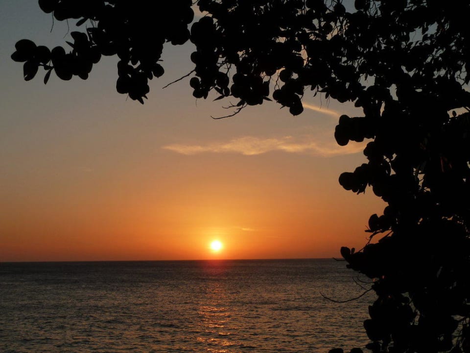 Sonnenuntergang Sun Reef Village on Sea