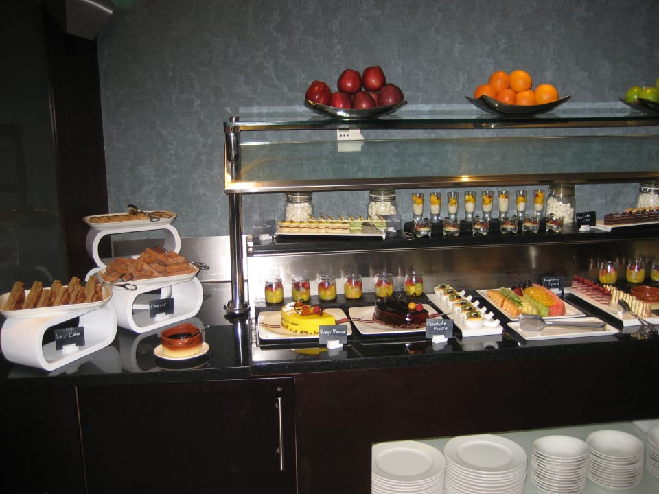 Gastro Rose Rayhaan by Rotana