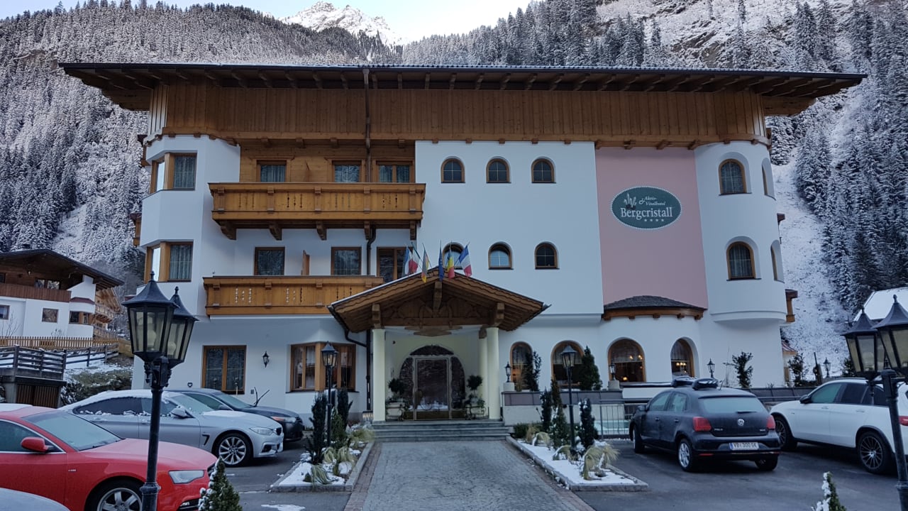 Außenansicht Hotel Bergcristall