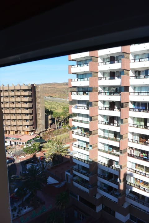 Hotel / Appartementanlage rückwertig gelegen  allsun Hotel Lucana