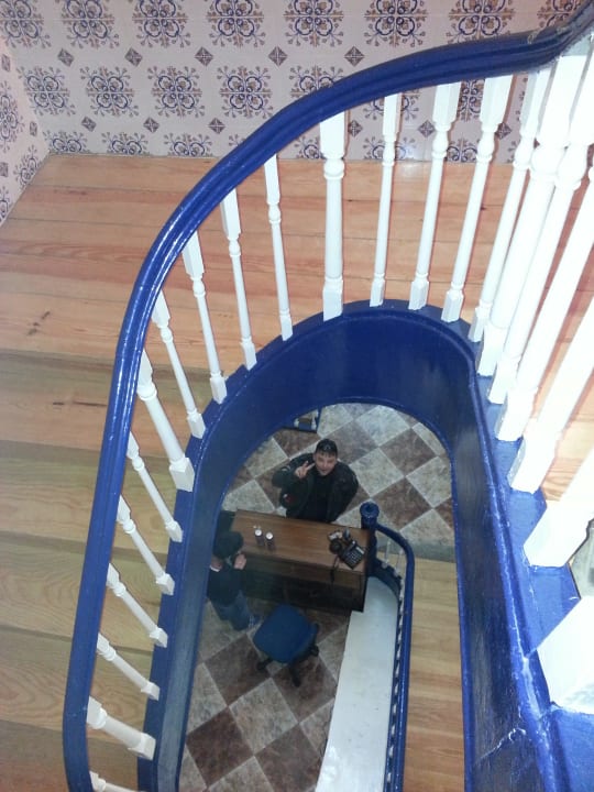 108 schiefe Treppen zum Zimmer Pensão Grande Oceano