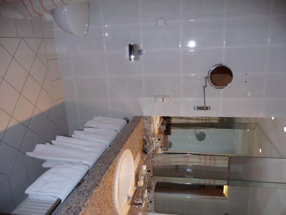 Bad, Waschtisch Eden Parc Hotel