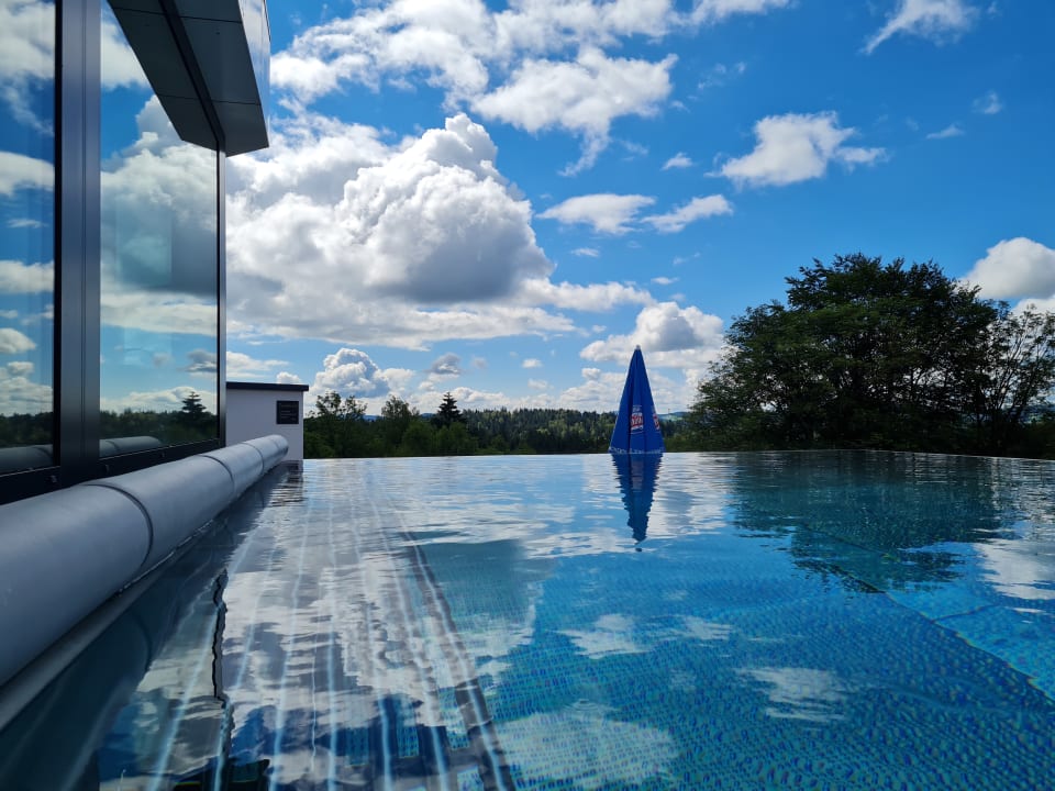 Pool 1. Bier & Wohlfühlhotel Gut Riedelsbach