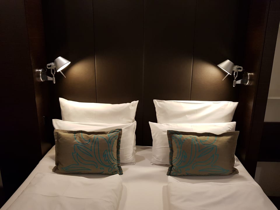 Zimmer Motel One Magdeburg