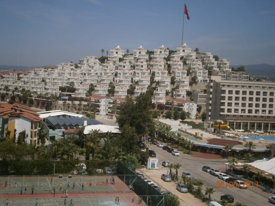 Aussicht zur neuen Ferienanlage Dizalya Palm Garden
