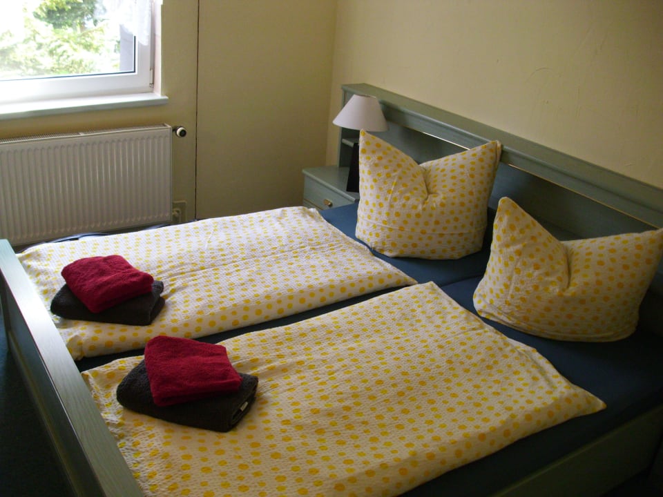 Betten Erzgebirgspension Thomas und Art & Design