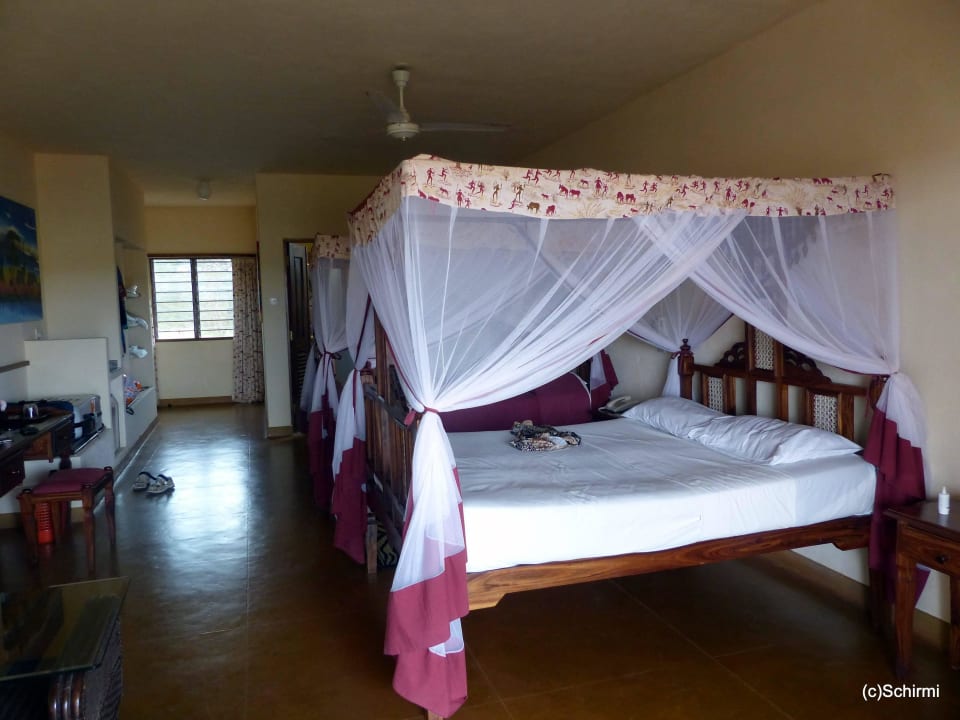 Zimmer Voi Wildlife Lodge