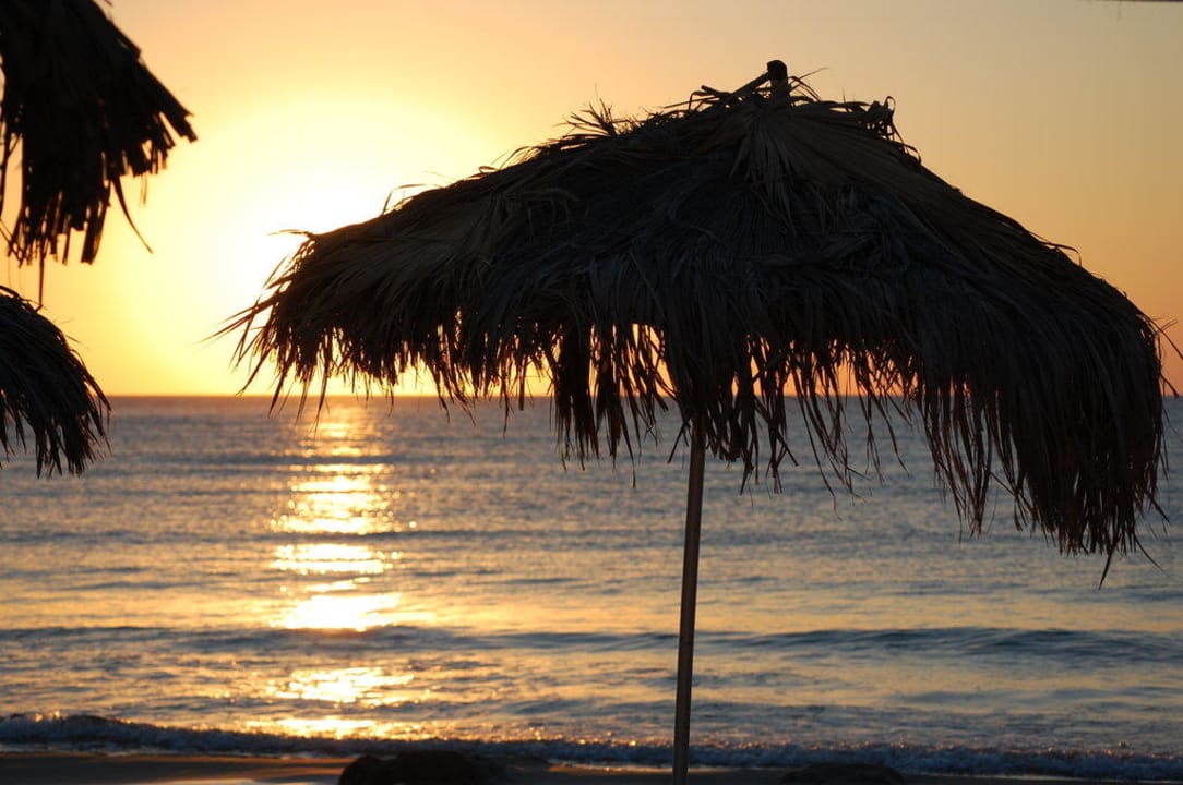 Abendstimmung am Strand Corissia Beach Hotel