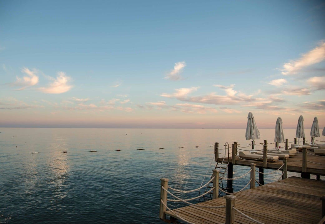 Blick vom Steg bei Sonnenuntergang Voyage Belek Golf & Spa
