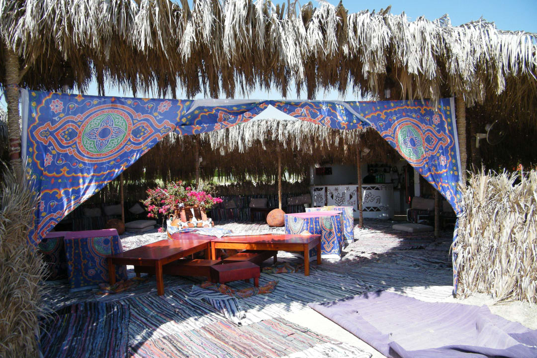 Beduinenzelt Innenansicht Hotel Gorgonia Beach Resort
