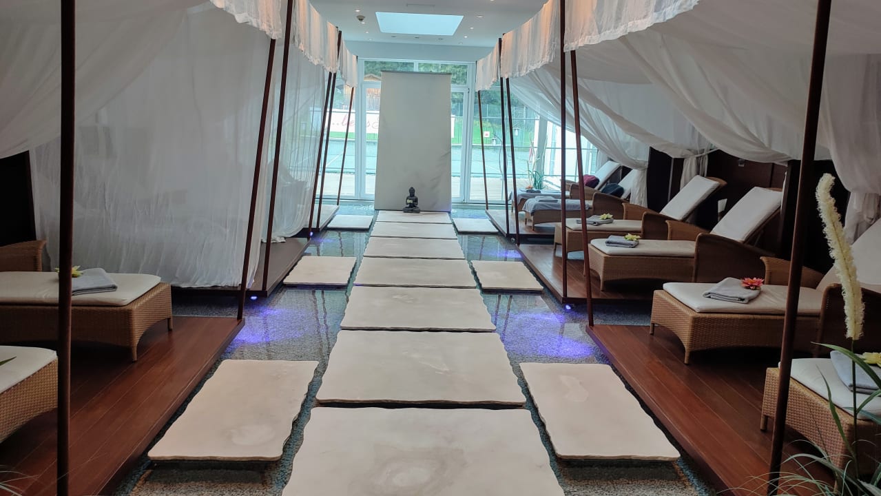 Sport & Freizeit Wellnesshotel ...liebes Rot-Flüh