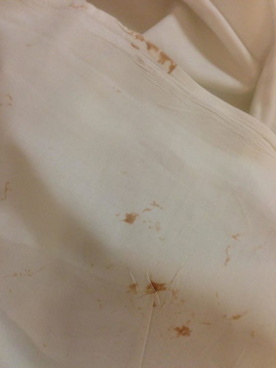 Schmutzige Bettwäsche Adams Beach Hotel