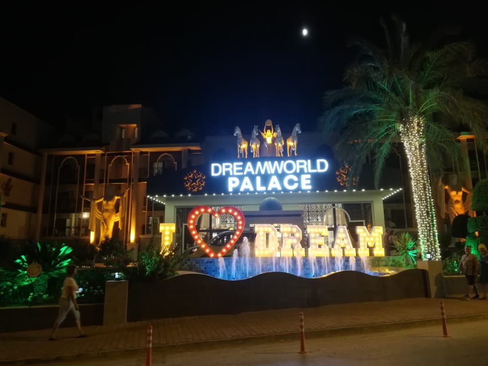 Außenansicht Dream World Palace Hotel