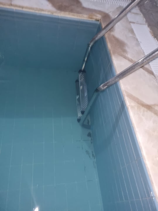 Pool Luna Beach Deluxe Hotel