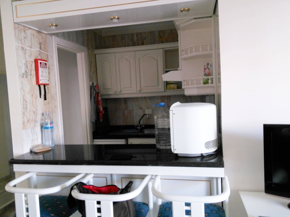 Küche Blick aus Wohnraum Apartamentos Casablanca