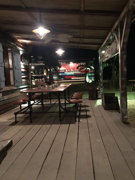 Rumshed Shanti Maurice Resort & Spa