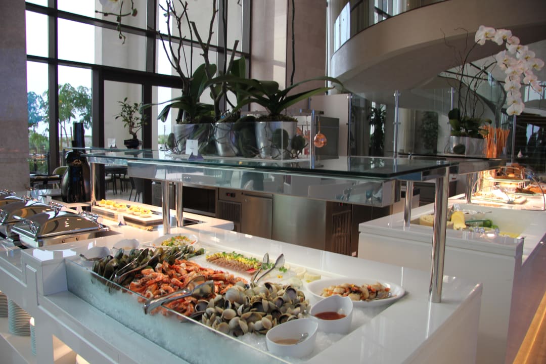 Frühstück The St. Regis Saadiyat Island Resort, Abu Dhabi