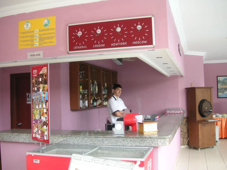 Pool-Bar mit Ahmed Sun Club Hotel