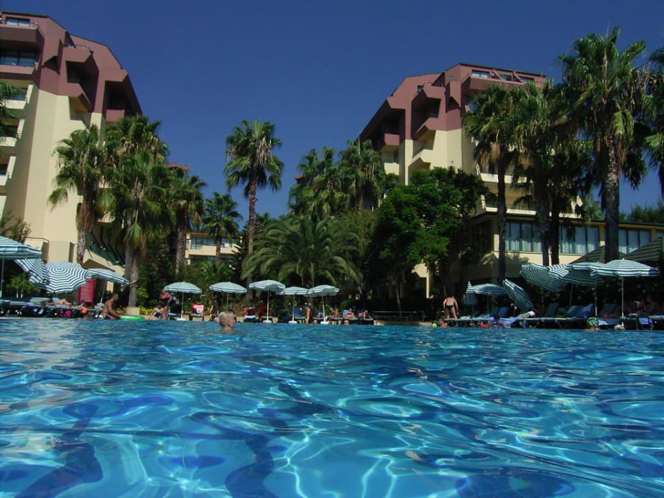 Hotel vom Pool aus Hotel Meryan