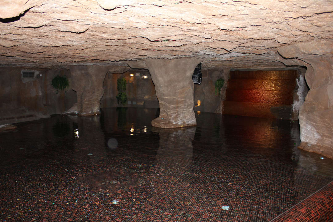 Salzwassergrotte Bull Escorial & Spa