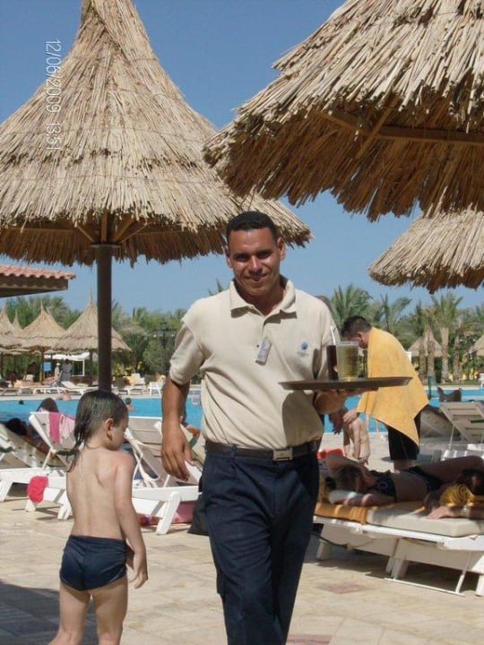 Nettes und freundliches Personal Siva Grand Beach