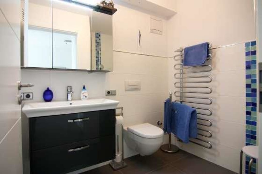 Blaues Bad Wohnung 7 Ferienresidenz Neue Seelust