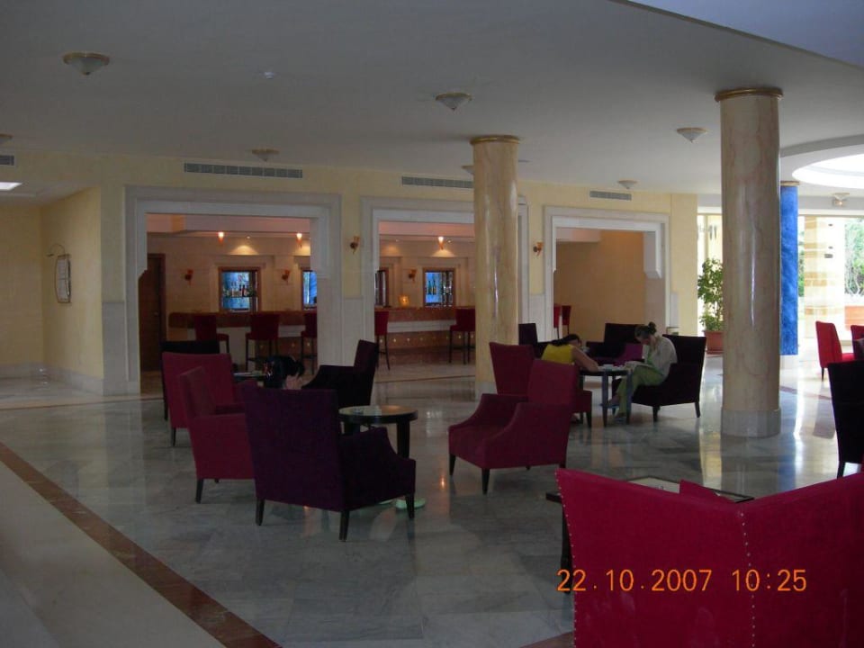 Hol i bar przy wejściu Hotel Marhaba Club