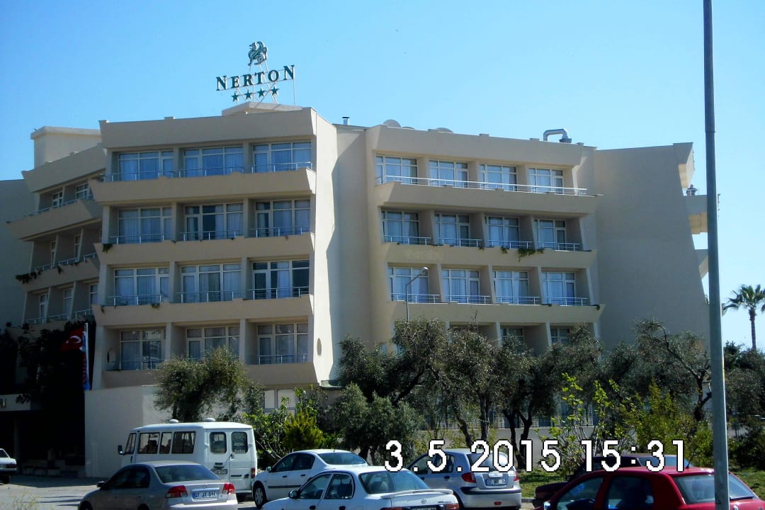 Hotel Front ansicht  Nerton Hotel - Erwachsenenhotel ab 16 Jahren