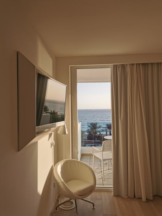 Zimmer Iberostar Waves Bahia de Palma