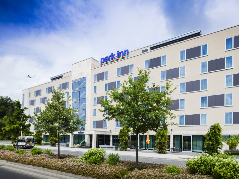 Außenansicht Park Inn by Radisson Frankfurt Airport