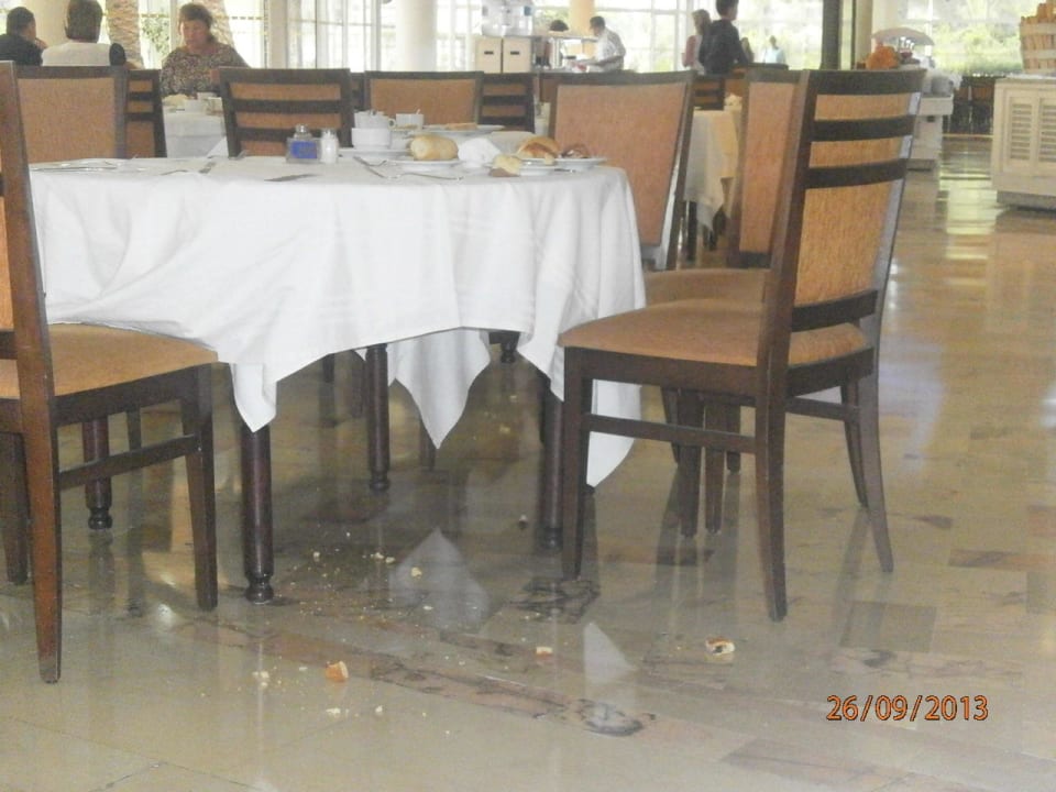 Leider auch das - nach dem Frühstück von Russen Hotel JAZ Tour Khalef