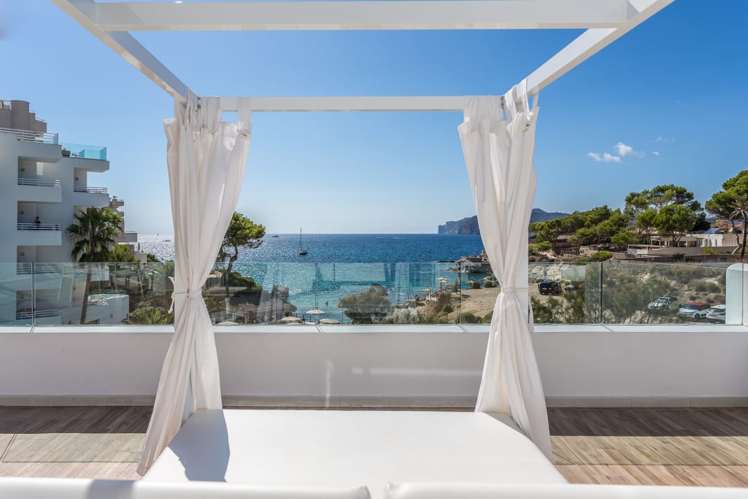 Ausblick FERGUS Style Cala Blanca Suites