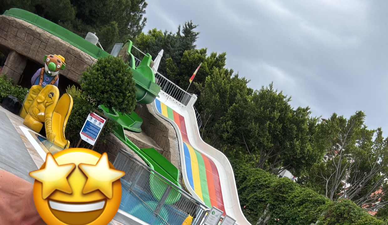 Pool Side Breeze Hotel