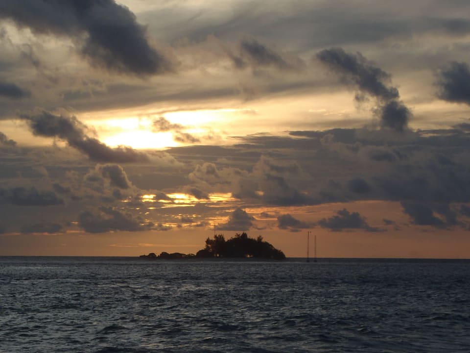 Raiyvilaa Bar (Sunsetbar) Cinnamon Dhonveli Maldives