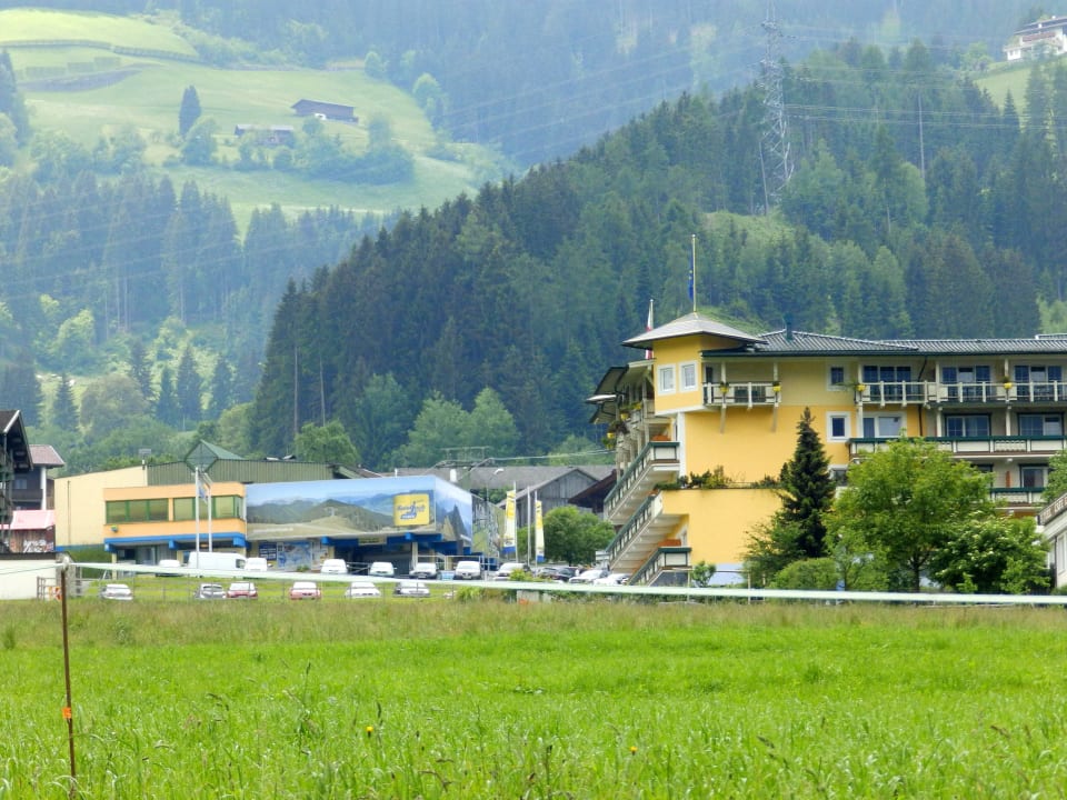 Spieljoch-Seilbahn und Wellness-Schlössl Hotel Kohlerhof