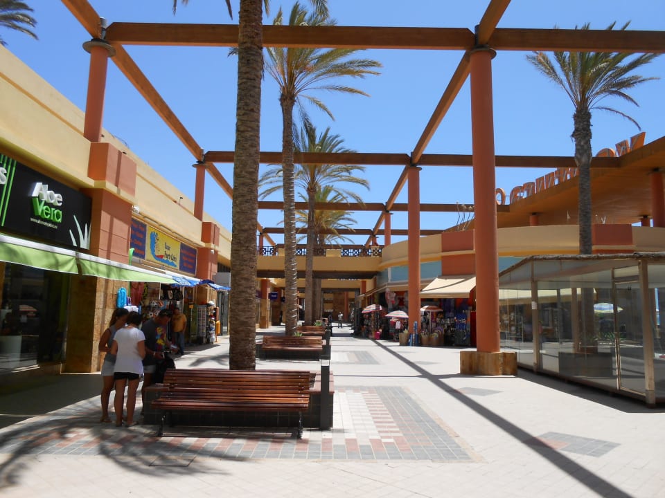 Einkaufscenter unterhalb der Hotels Occidental Jandía Mar