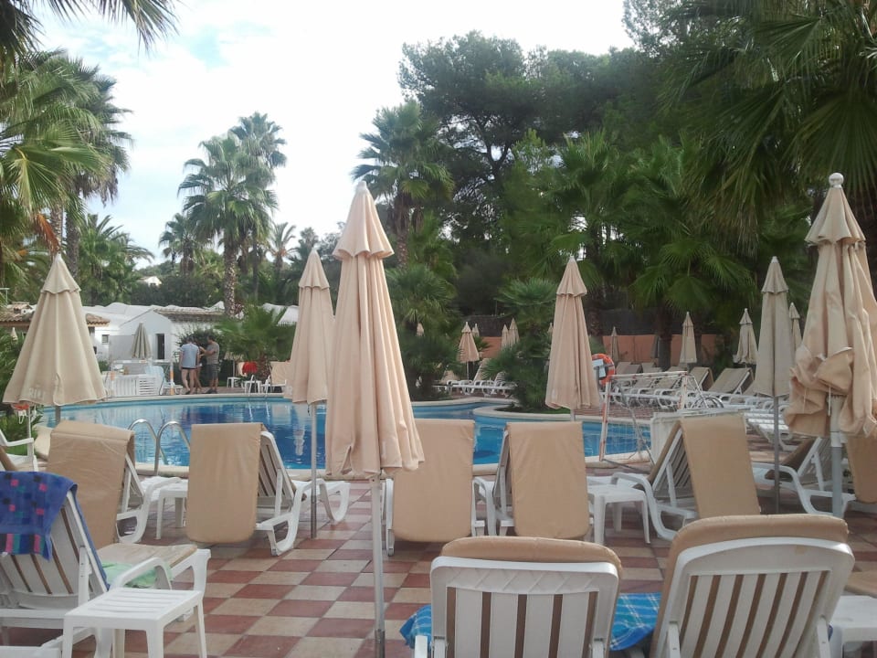 Kleiner Pool Flipflop Cala Romantica