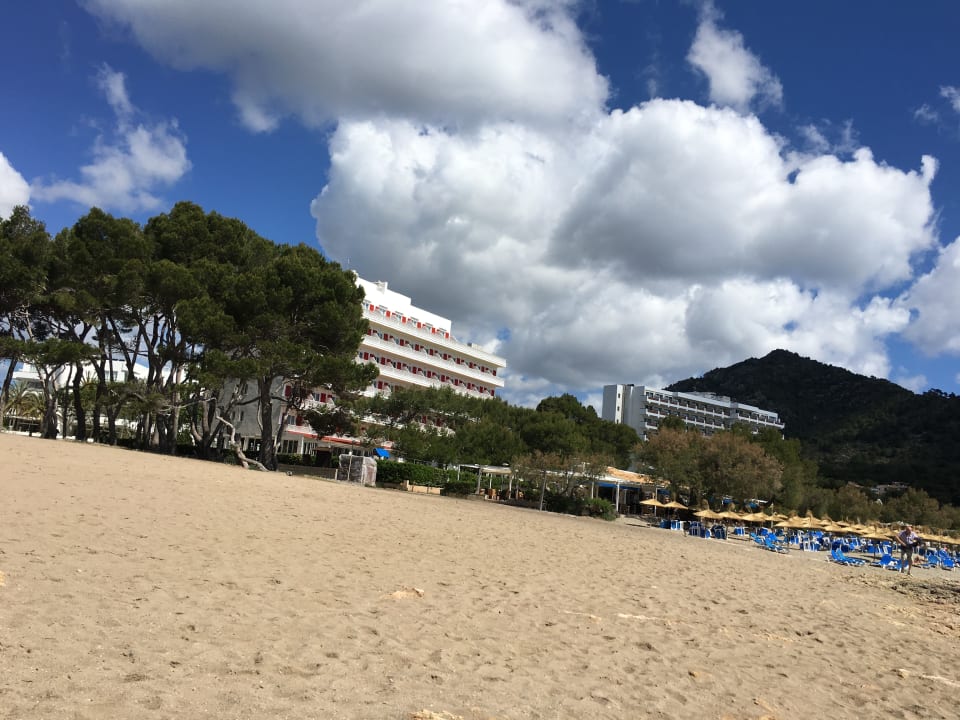 Strand Universal Hotel Laguna