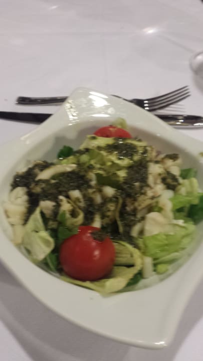 Essen im a la Carte Salat The Sense Deluxe Hotel
